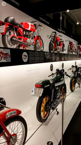 From Lisbon to Croatia - dia 3 - Barcelona - exposição de motos de fabrico espanhol