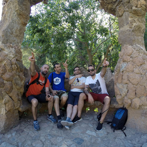 From Lisbon to Croatia - dia 3 - Barcelona - a descansar no Parque Güell
